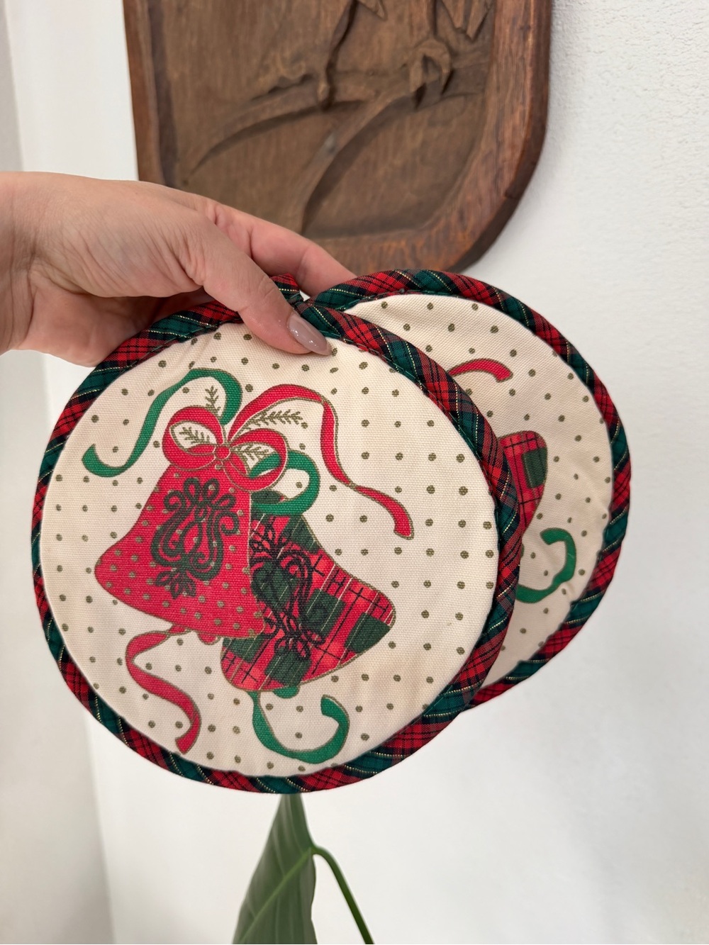 Vintage Christmas Bell Pot Holders Set of 2 Red Green Plaid Holiday Kitchen